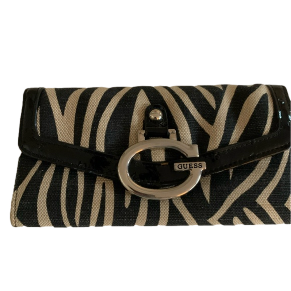 Animal print Guess wallet.